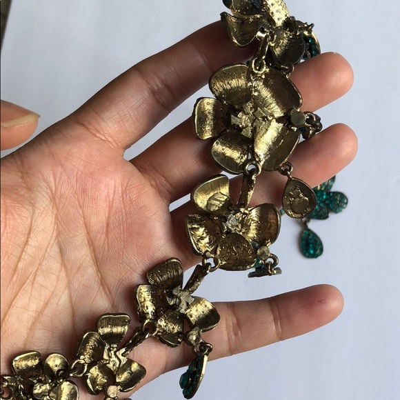 Turquoise Flower Swarovski Floral Necklace Set - Picture 8 of 8